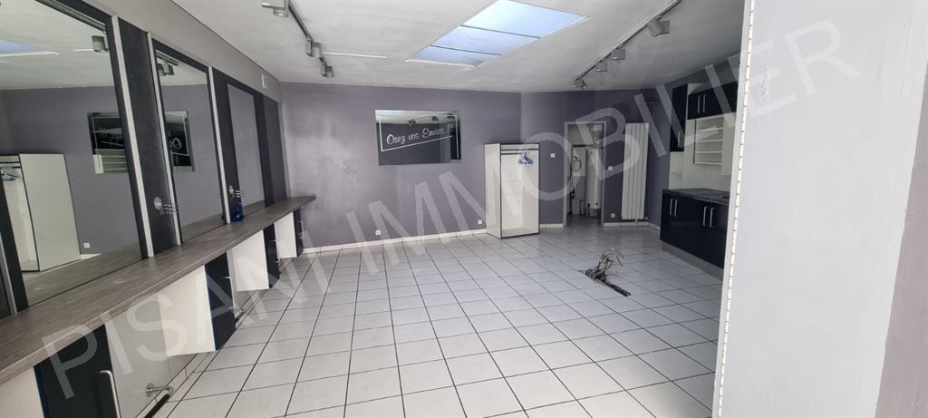 commerce en vente sur MONTIVILLIERS (76290)