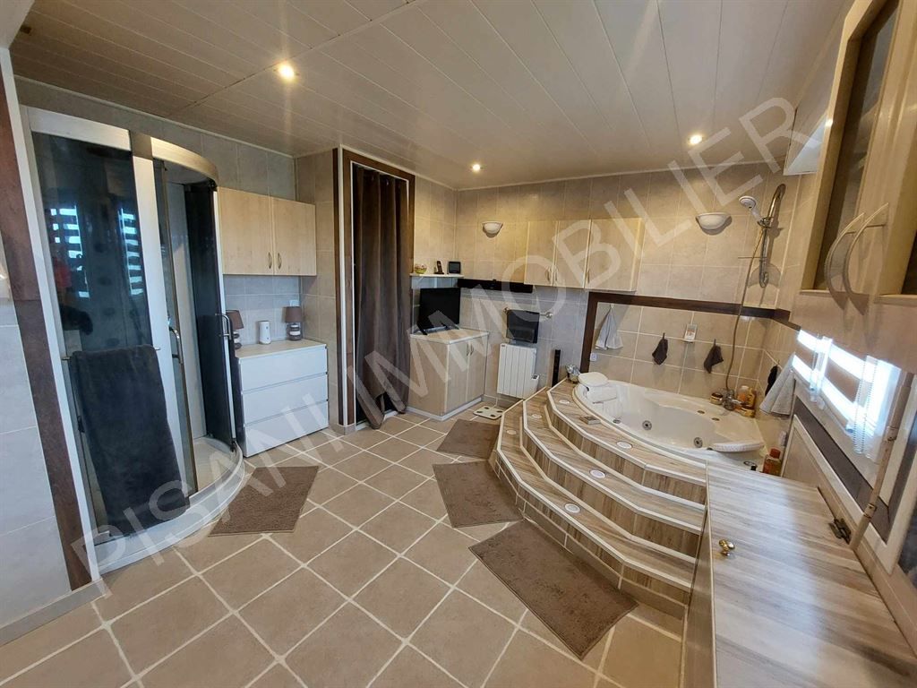 maison 10 pièces en vente sur ST SAUVEUR D EMALLEVILLE (76110)