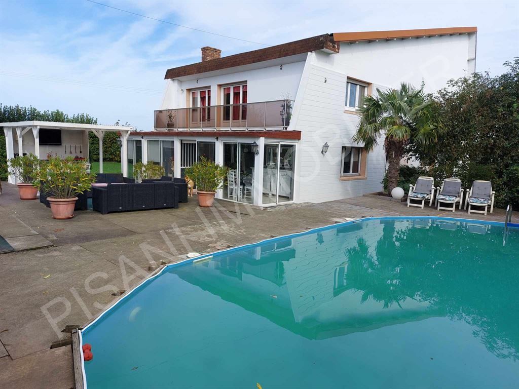 maison 10 pièces en vente sur ST SAUVEUR D EMALLEVILLE (76110)