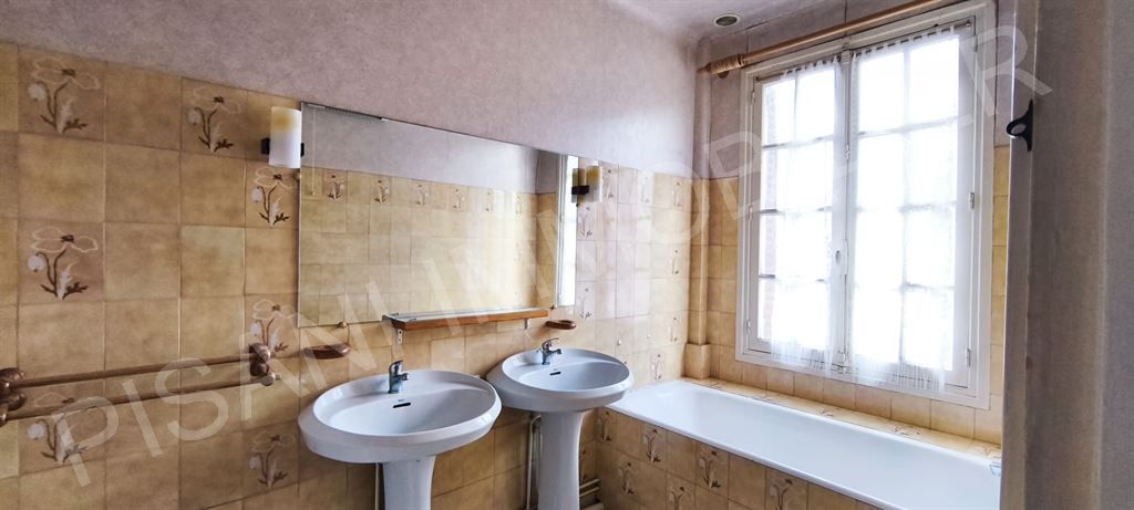 maison 8 pièces en vente sur NOTRE DAME DE GRAVENCHON (76330)