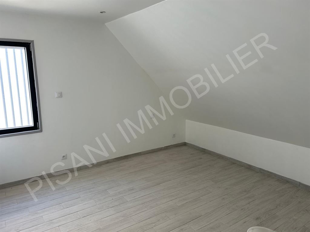 maison 7 pièces en location sur GONNEVILLE LA MALLET (76280)